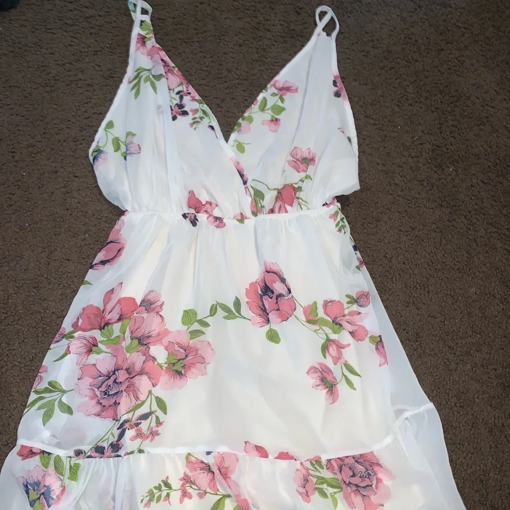 Dress - Picture 1 of 1